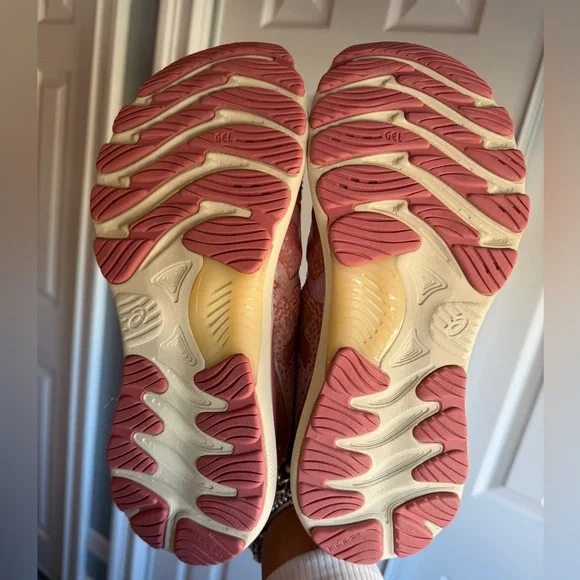ASICS Women's Gel-Nimbus Running Shoes - Dusty Rose Women’s Size: 9 - Picture 8 of 11